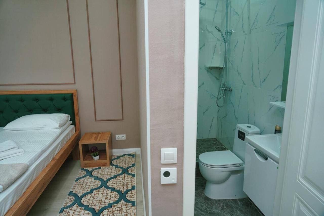 Halal Apart Hotel Алма Ата Екстериор снимка